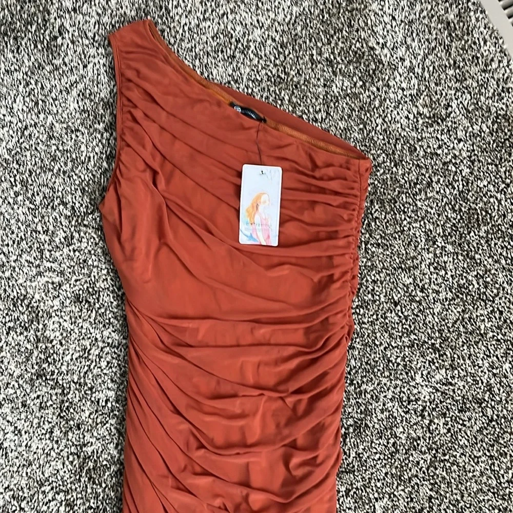Prettygarden Amazon Rust Ruched One-Shoulder Dress, NWT - Picture 3 of 5